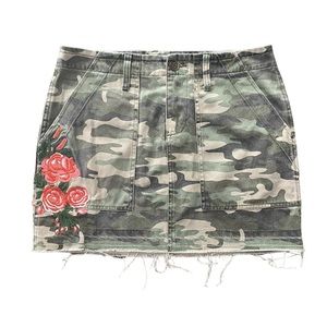 Sanctuary Green Camo Skirt With Red Floral Embroidery and Frayed Hem 26